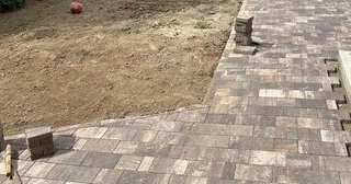 Профессиональная укладка тротуарной плитки на клей в Горячем Ключе в октябре