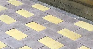 Укладка тротуарной плитки вокруг дома в Горячем Ключе - цены от 827 руб.
